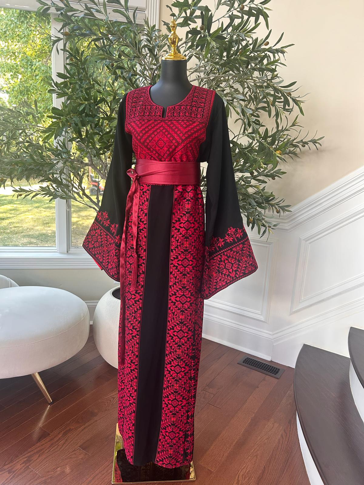 Black Elegance Red Tatreez Thobe