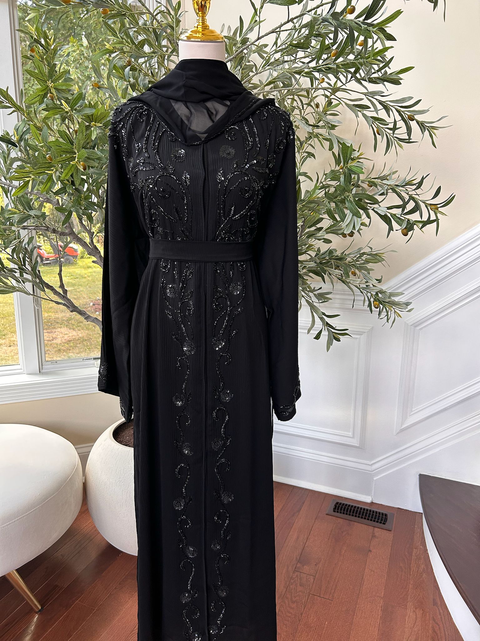 Black Floral Charm Abaya