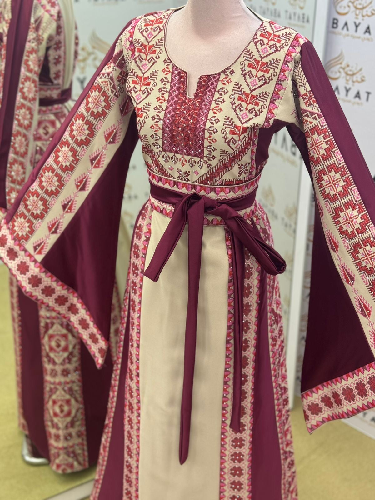 Embroidery Burgundy Tatreez Thobe