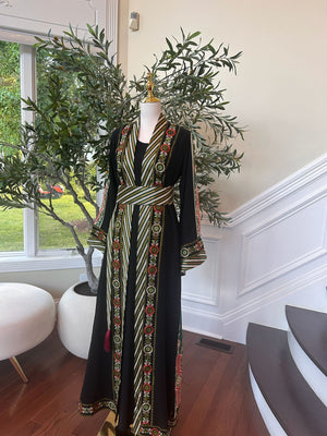 Traditional Green Embroidery Thobe