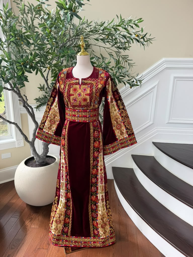 Burgundy Embroidery Tatreez Velvet Thobe
