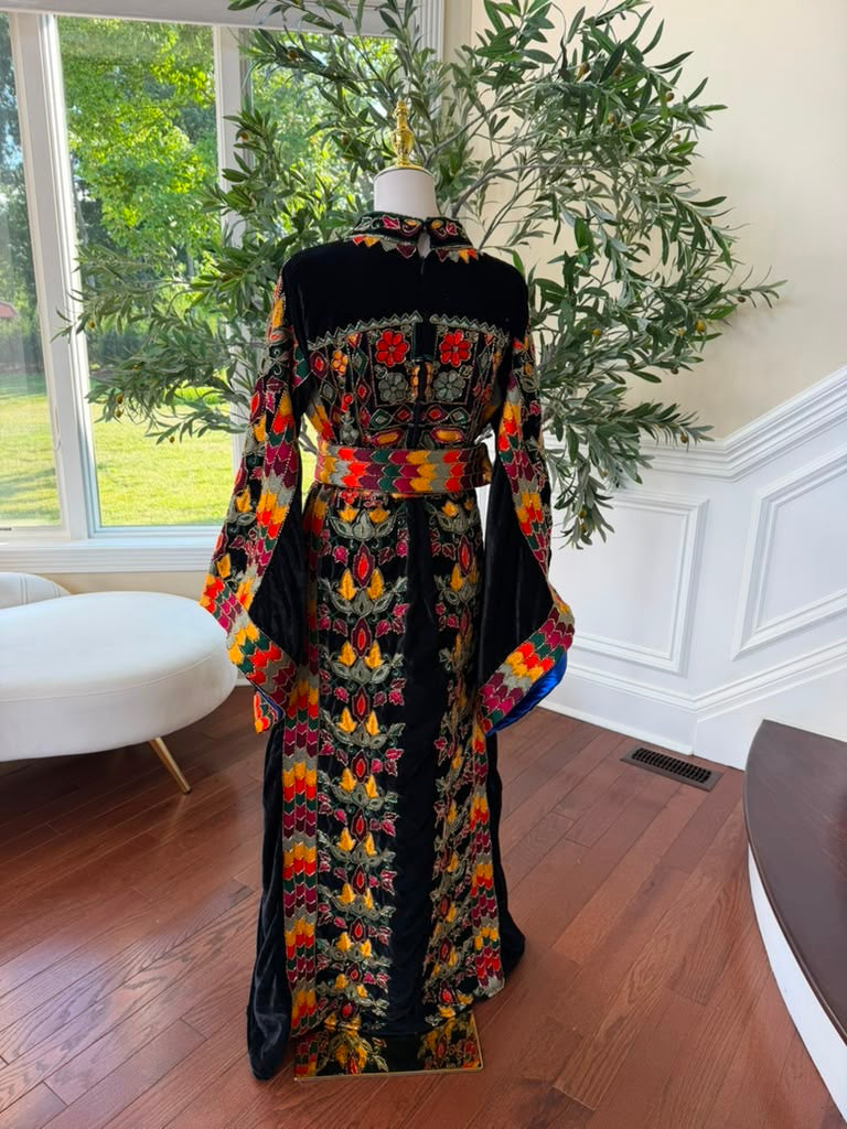 Black Beaded Stone Elegance Thobe