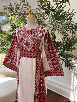 Cream Itamin Tatreez Red Elegance Thobe