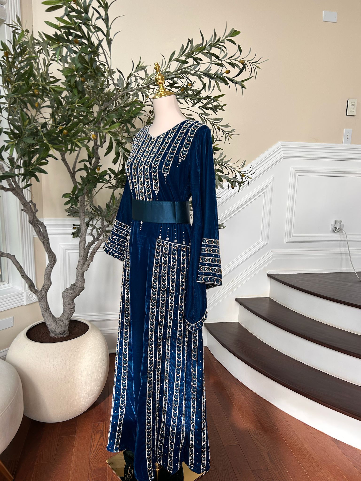 Blue Velvet Stone Thobe