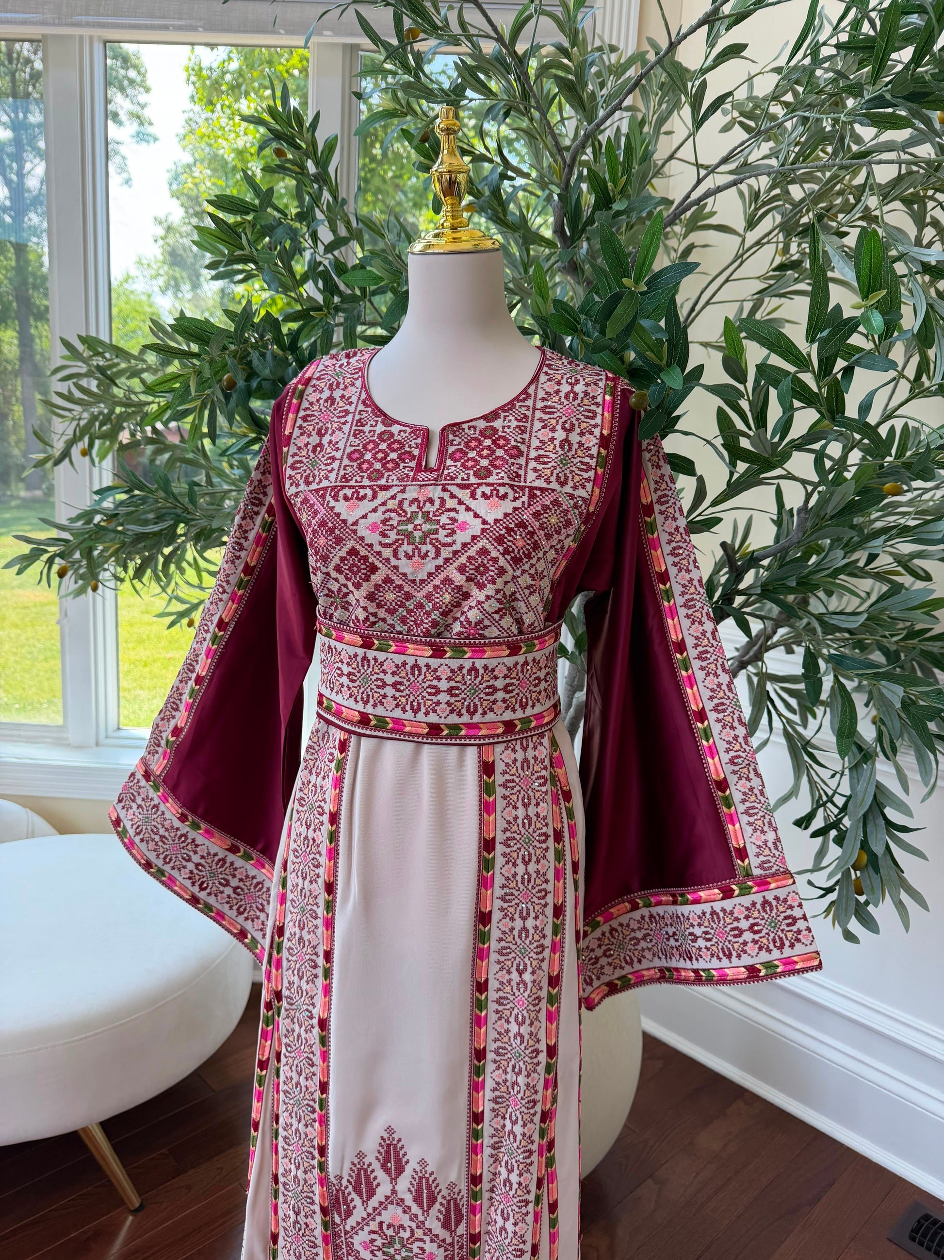 Cream Embroidery Tatreez Red Thobe