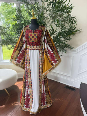White Embroidery Tatreez Elegance Thobe
