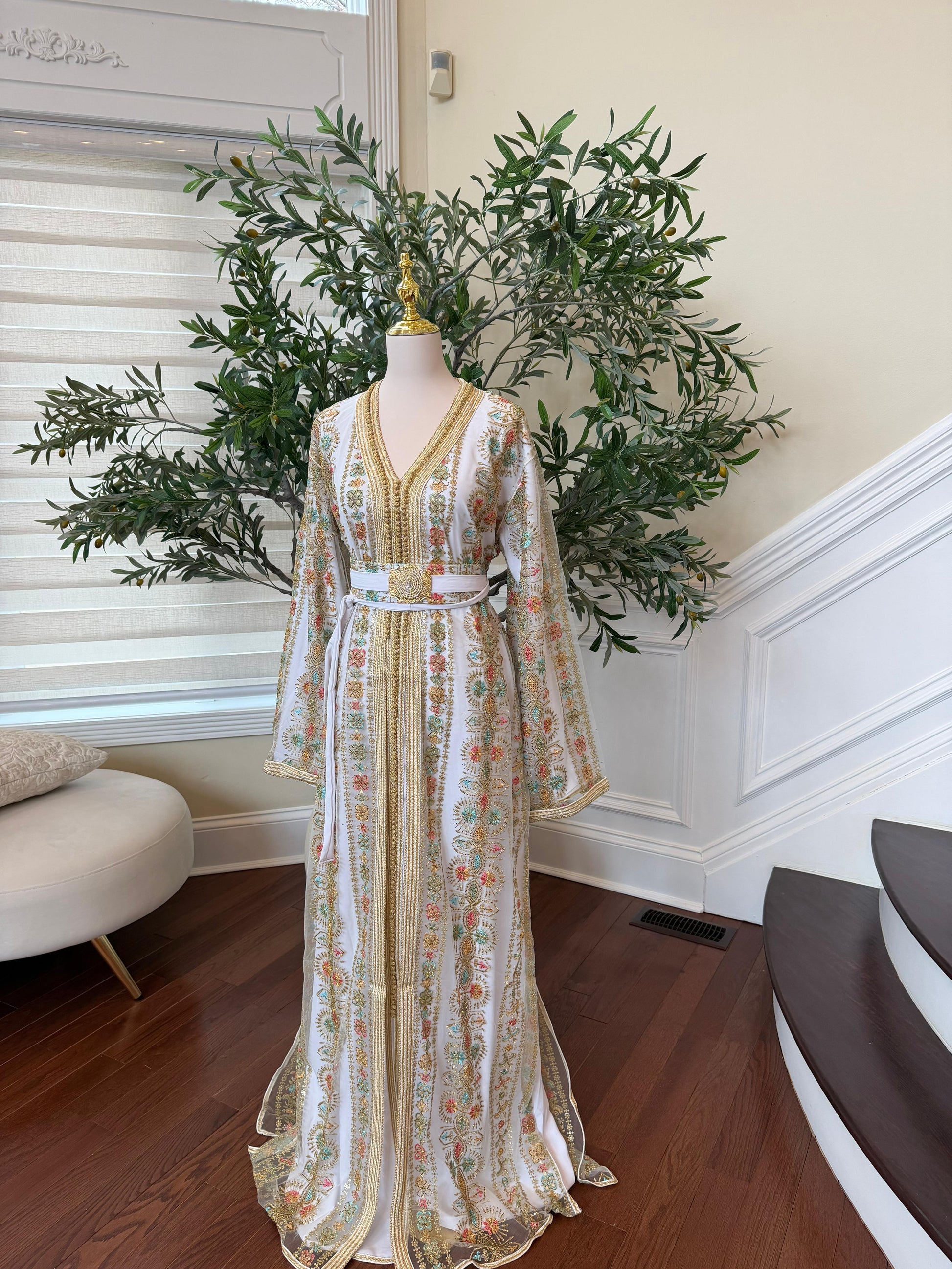 White Embroidery Royale Kuftan