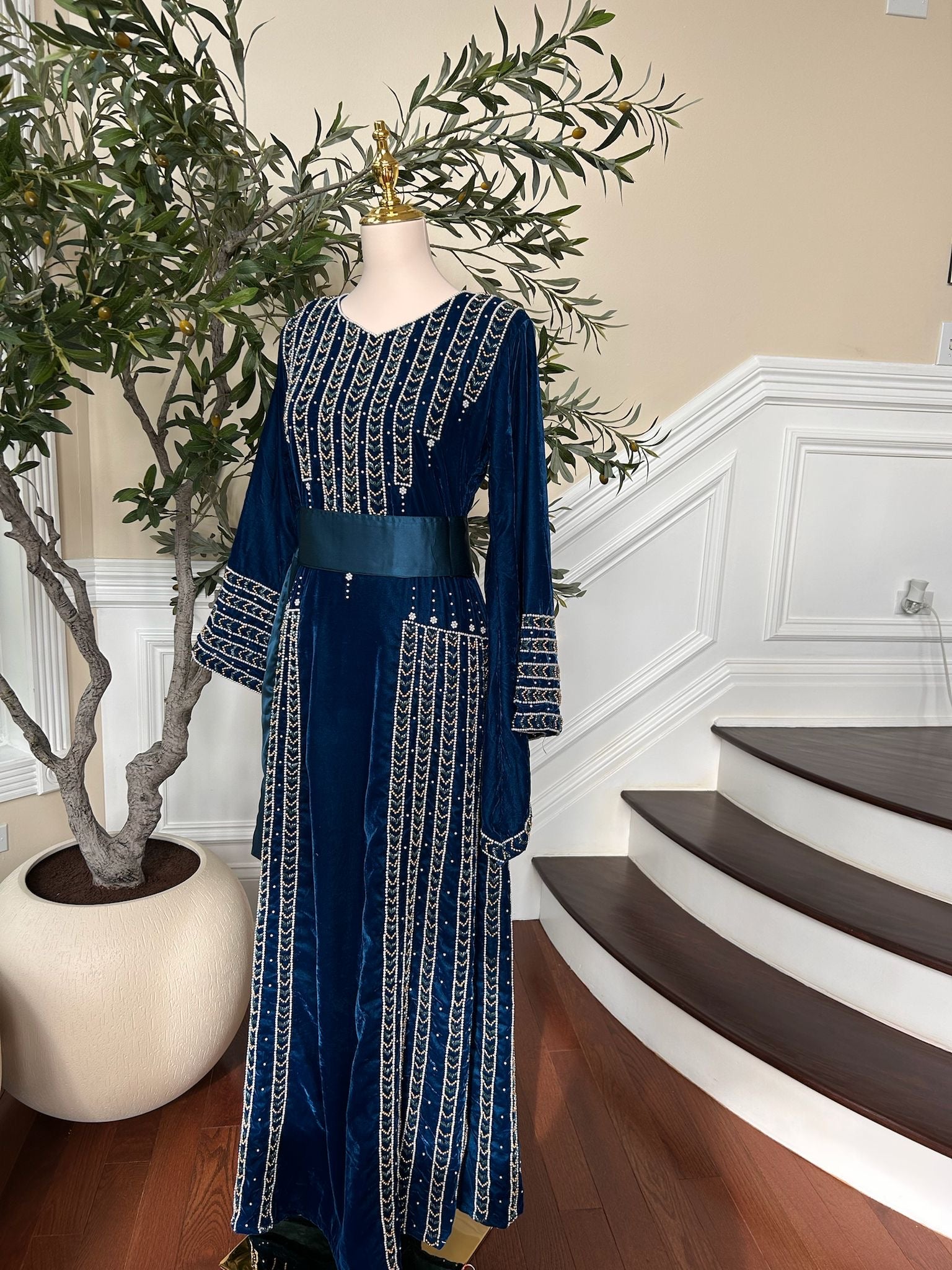 Blue Velvet Stone Thobe