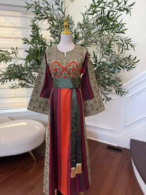 Olive Majesty Majdalawi Embroidered Tatreez Thobe