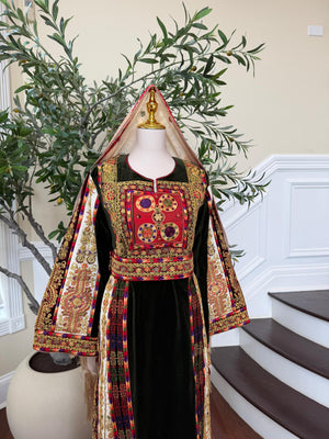 Velvet Green Embroidery Tatreez Thobe
