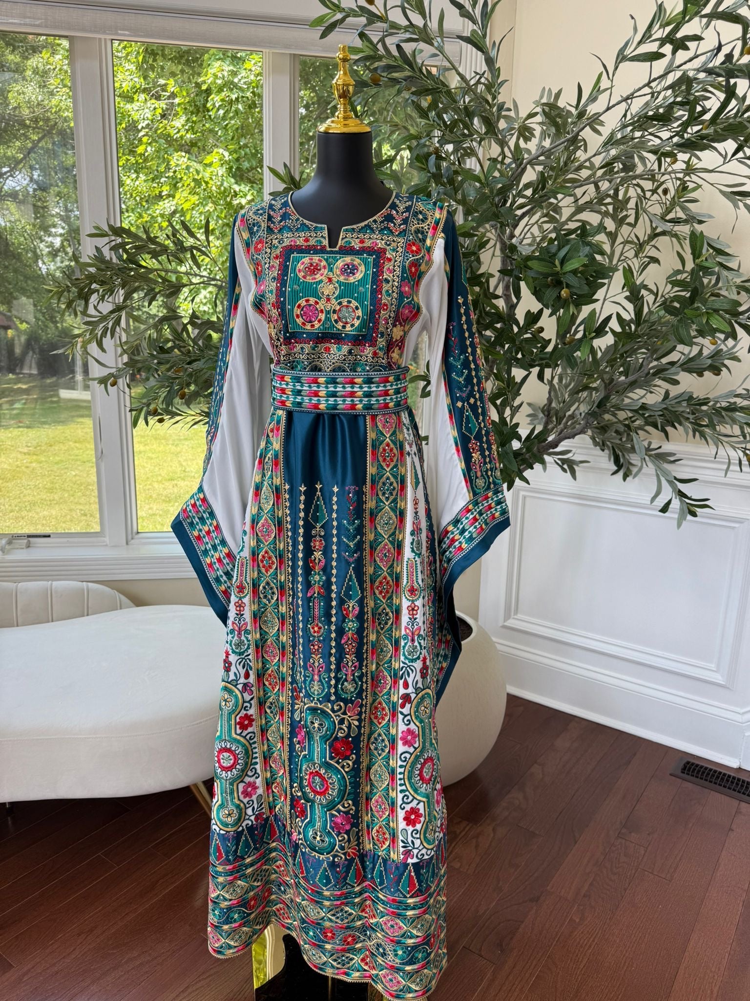 Embroidery Tatreez Turquoise Thobe/A