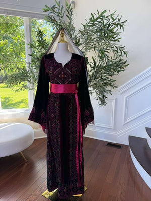 Velvet Green Embroidery Tatreez Thobe