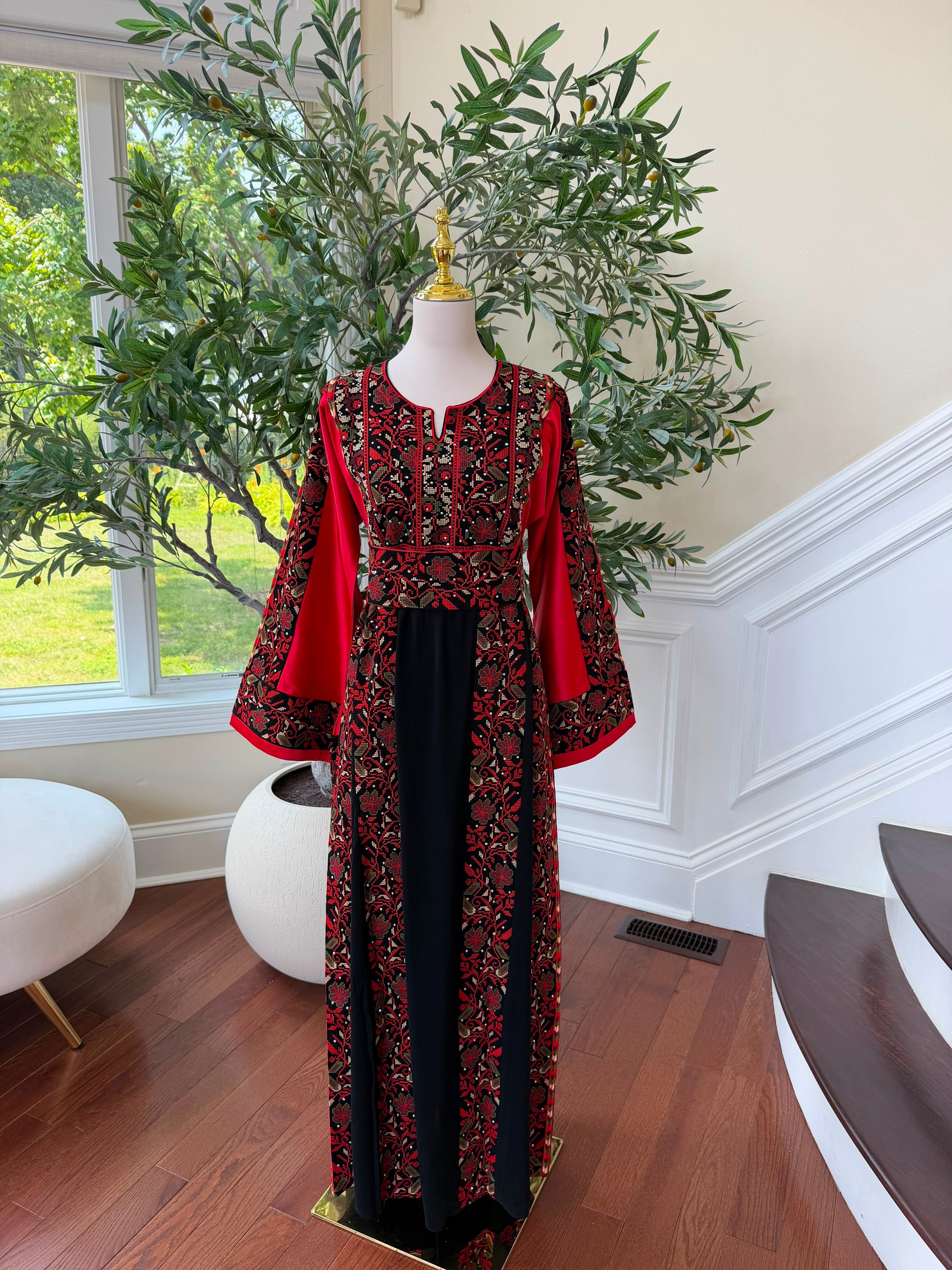 Red Embroidery Tatreez Black Thobe