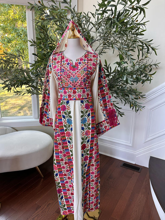 Cream Floral Embroidery Tatreez Thobe