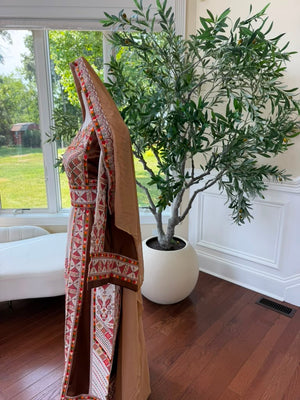 Traditional Elegance Embroidery Thobe