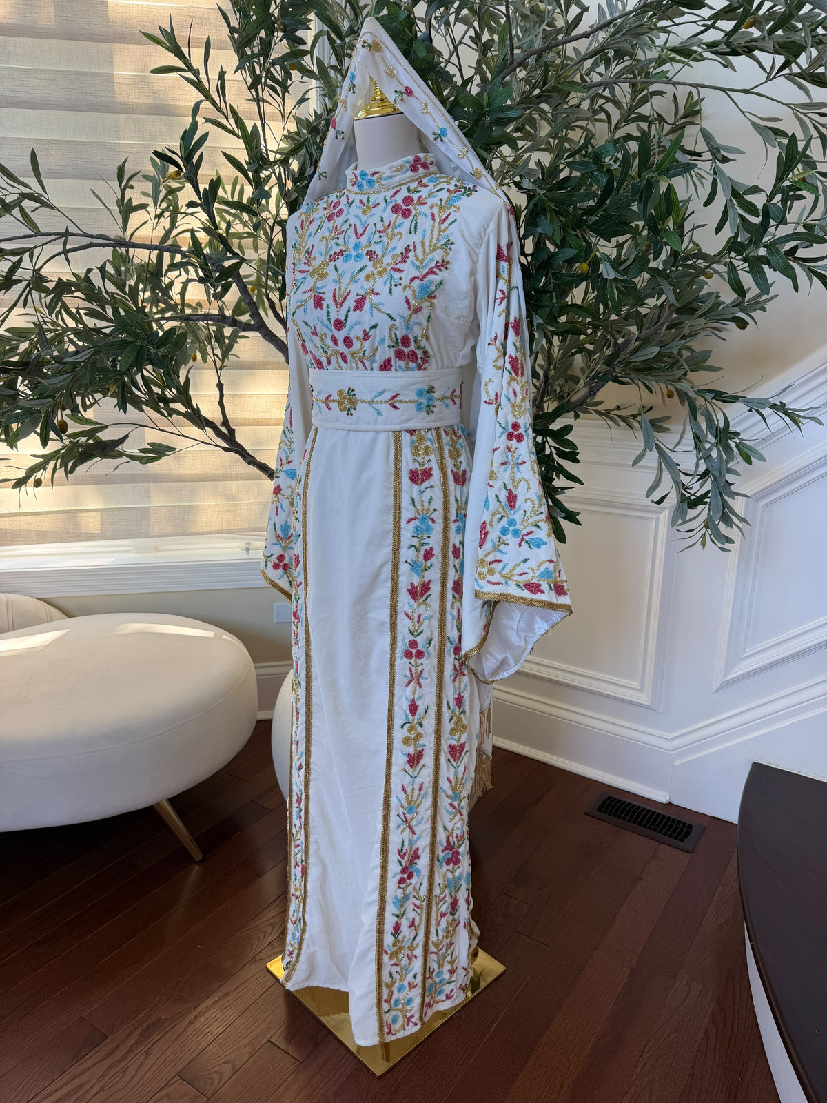 Elegant White Floral Embroidered Palestinian Thobe with Gold Detailing(scarf not included)