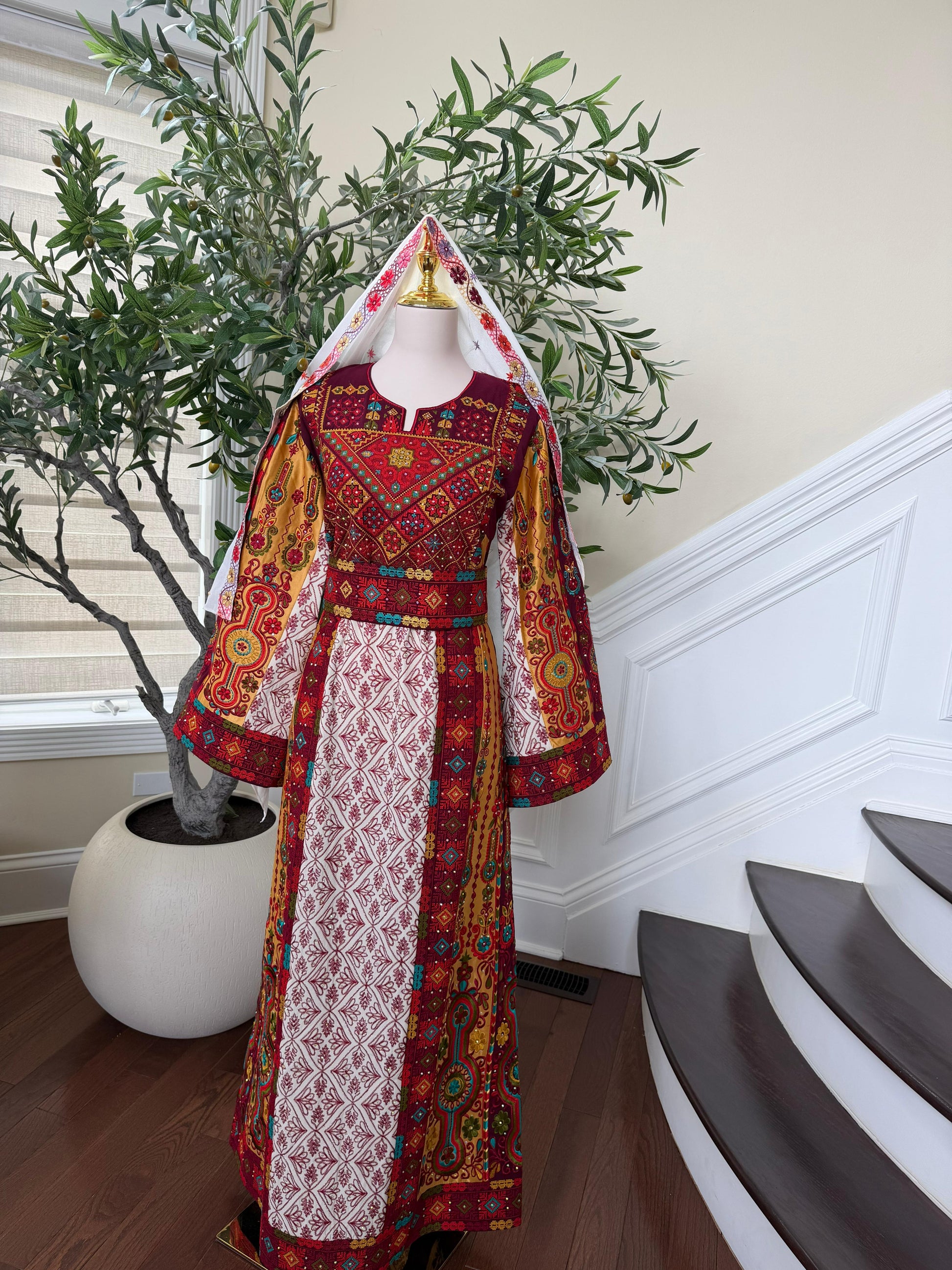 White Embroidery Tatreez Traditional Thobe