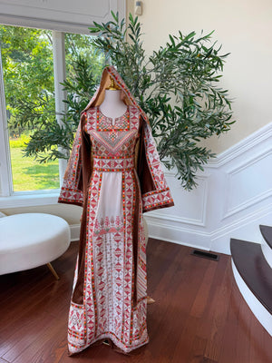 Traditional Elegance Embroidery Thobe
