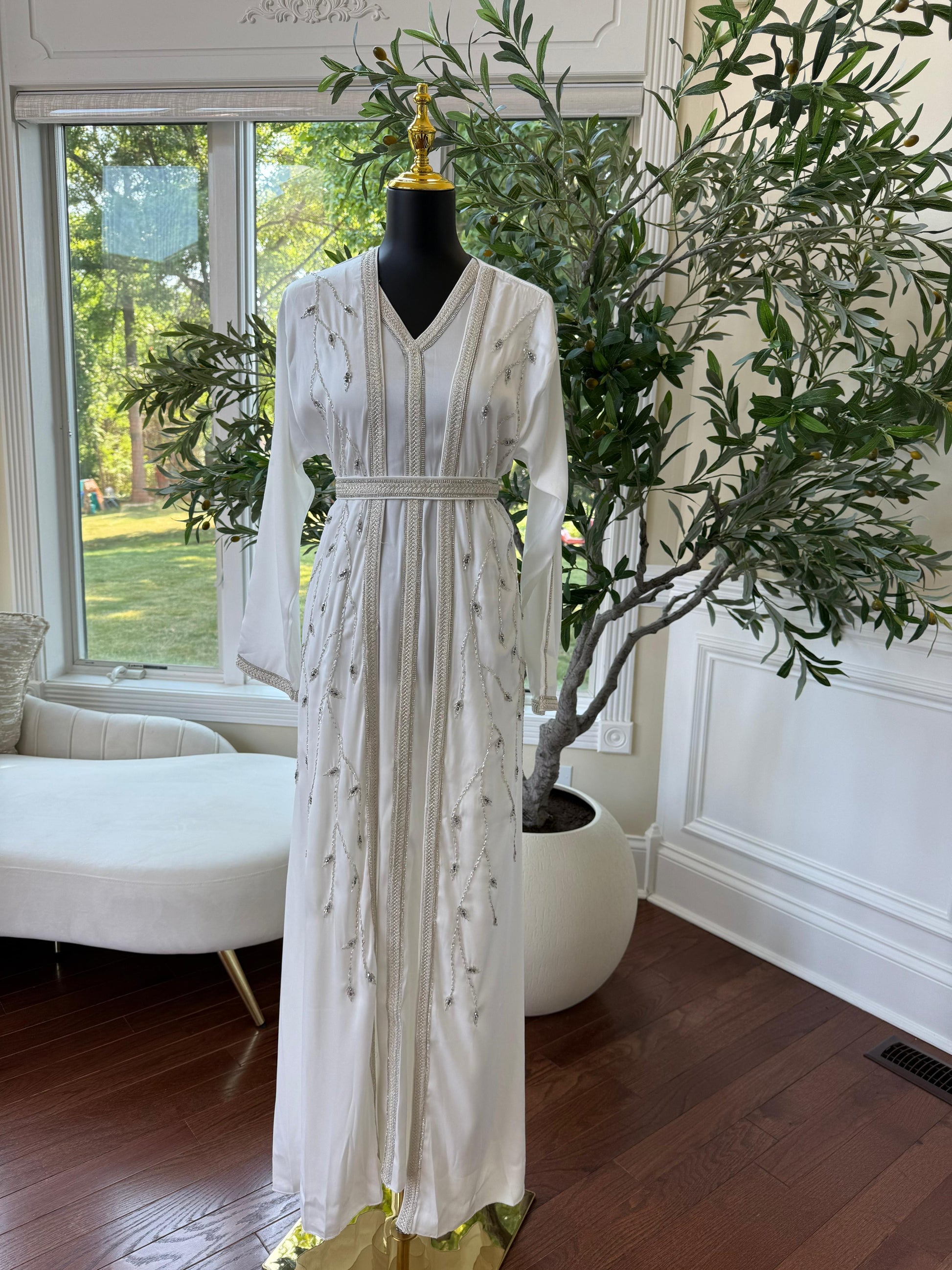 Floral White Grace Kuftan