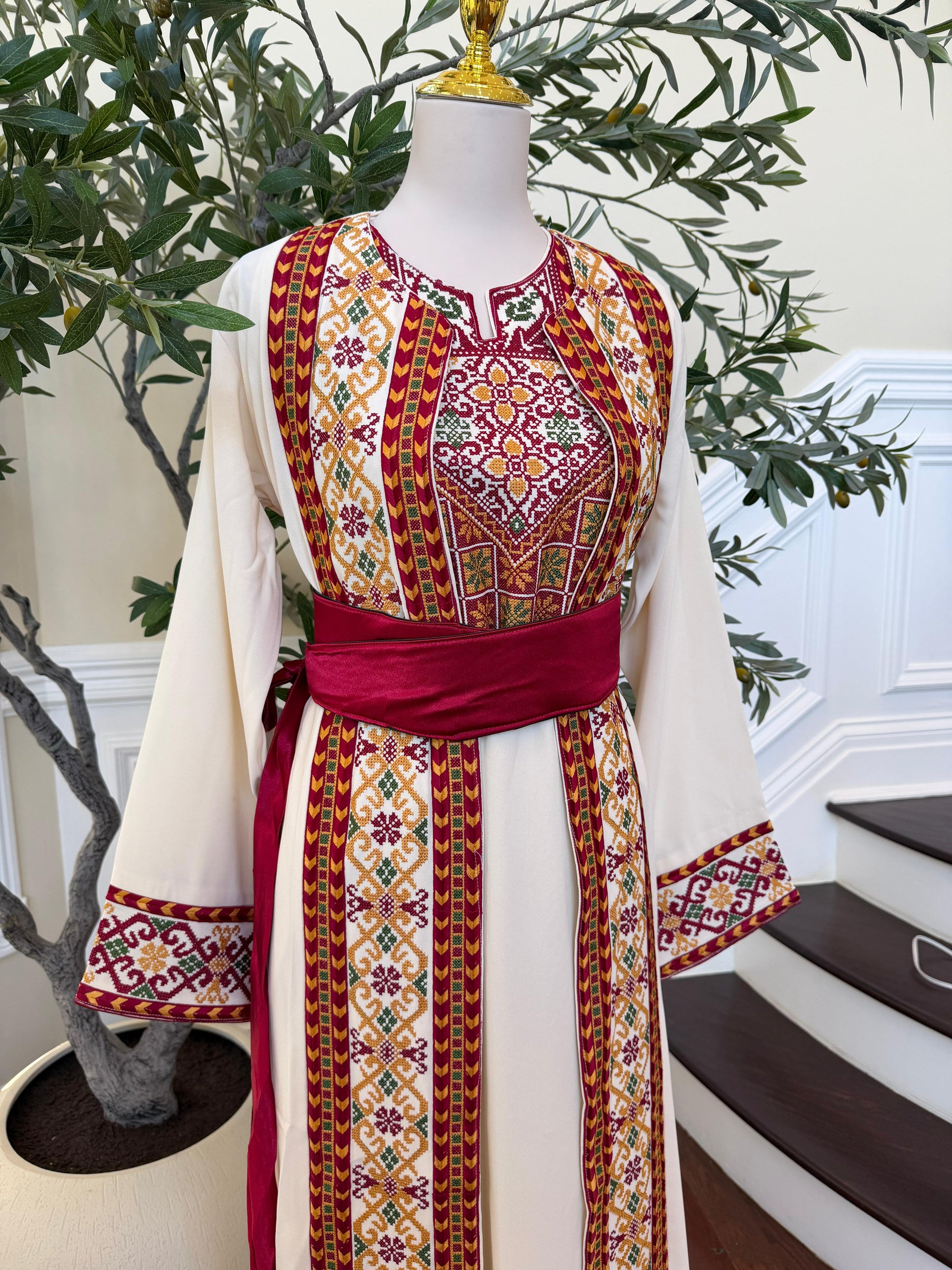 White Embroidery Tatreez Two Piece Thobe