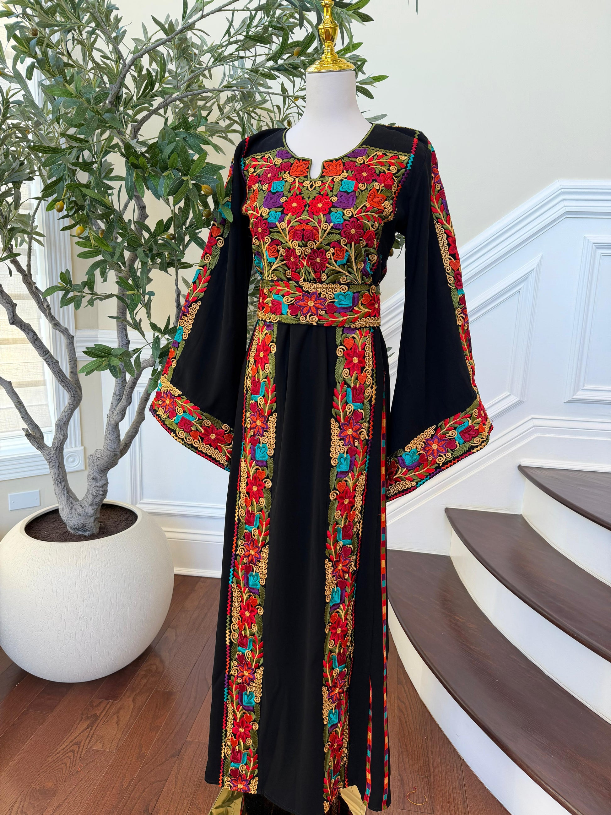 Black Embroidery Tatreez Thobe