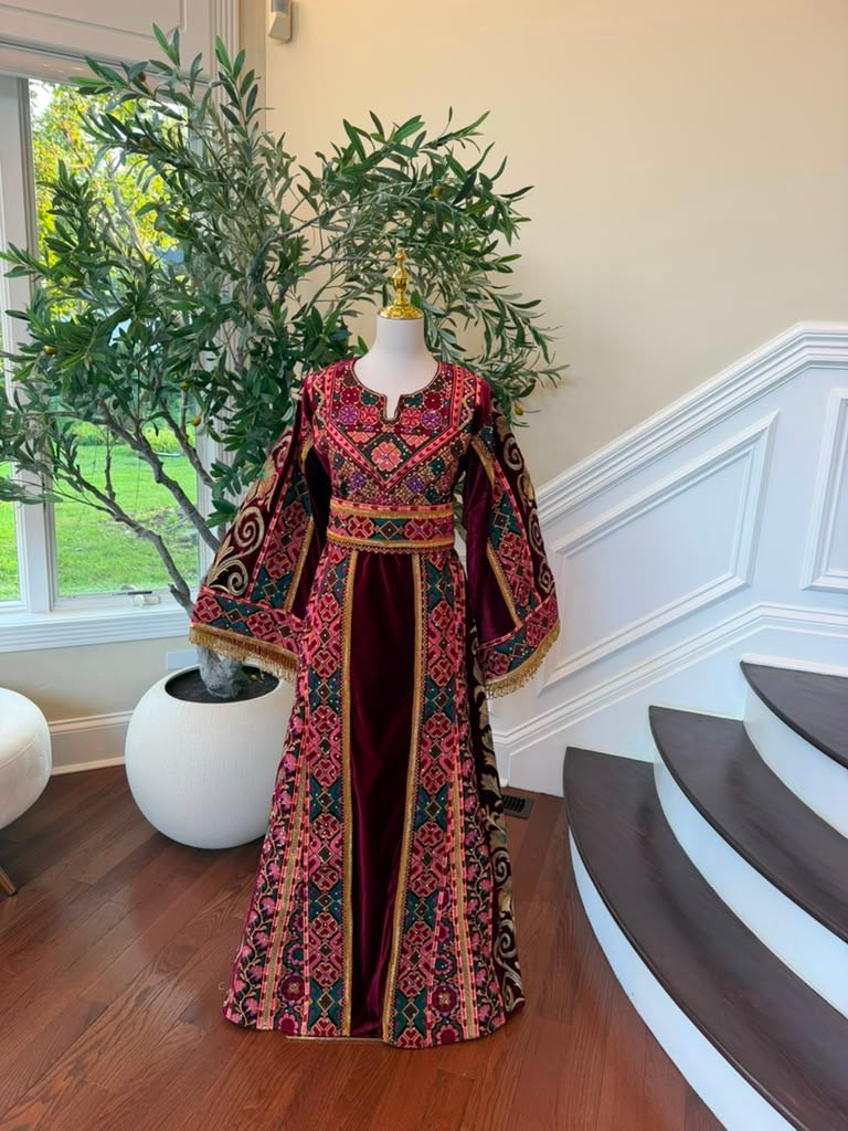 Burgundy Embroidery Tatreez Elegance Thobe