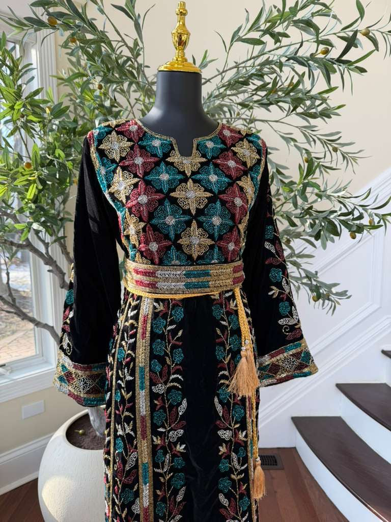 Black Velvet Beaded Stone Thobe