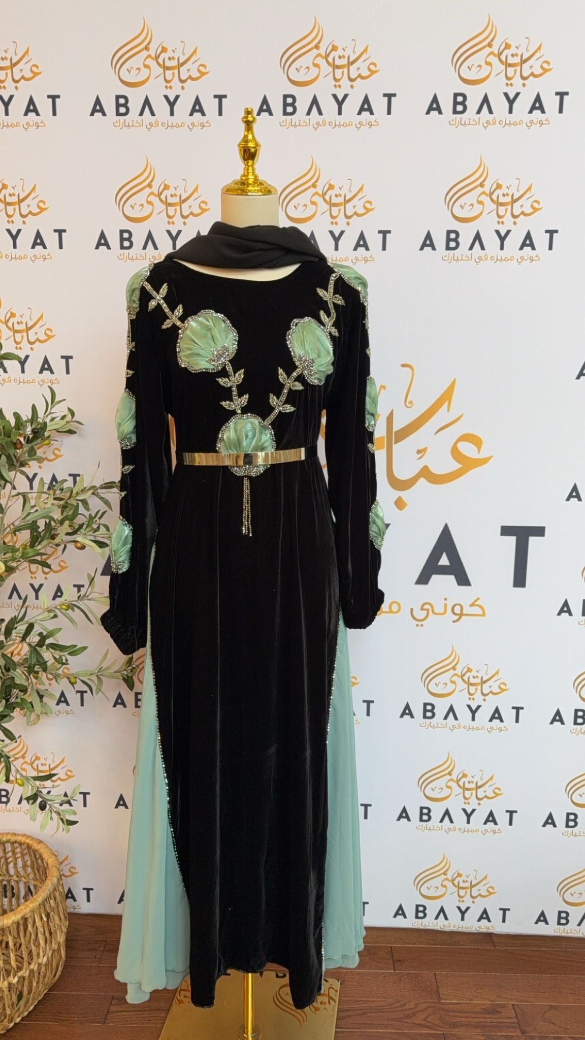 Black Velvet Rosey Teal Abaya