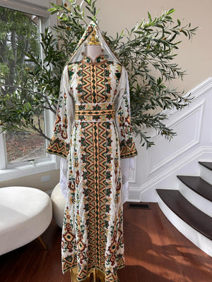 Royal Ivory White Embroidered & Stone Work Velvet Thobe