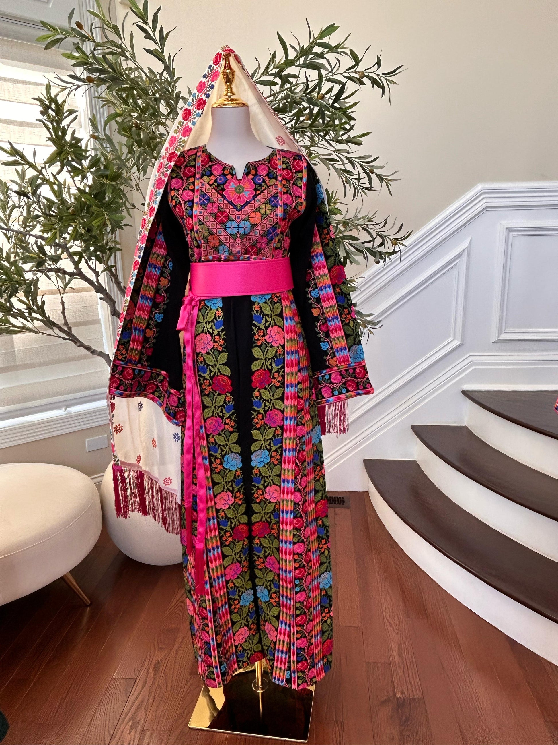 Black Floral Embroidered Tatreez Pink Thobe