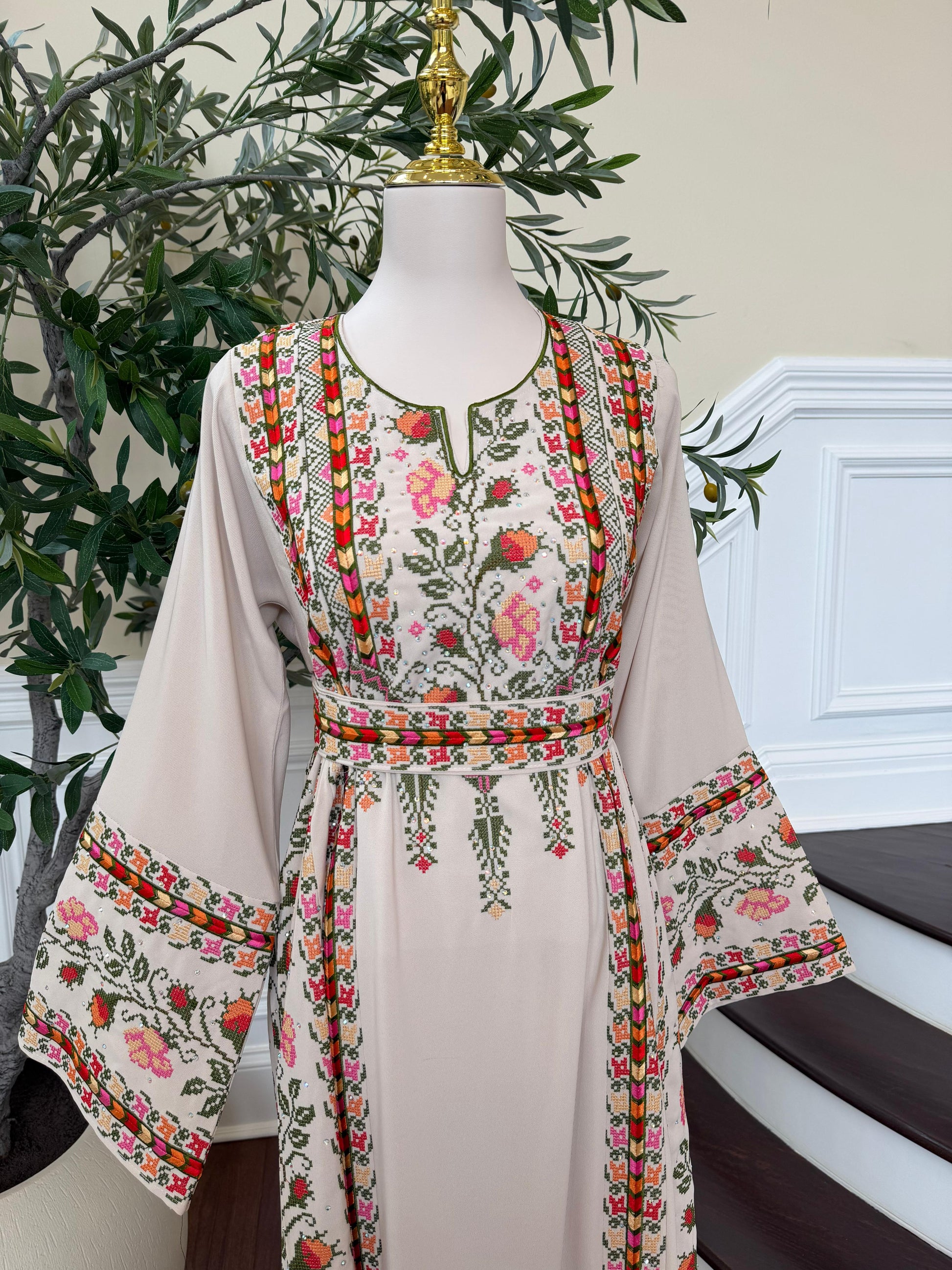 Cream Embroidery Tatreez Thobe
