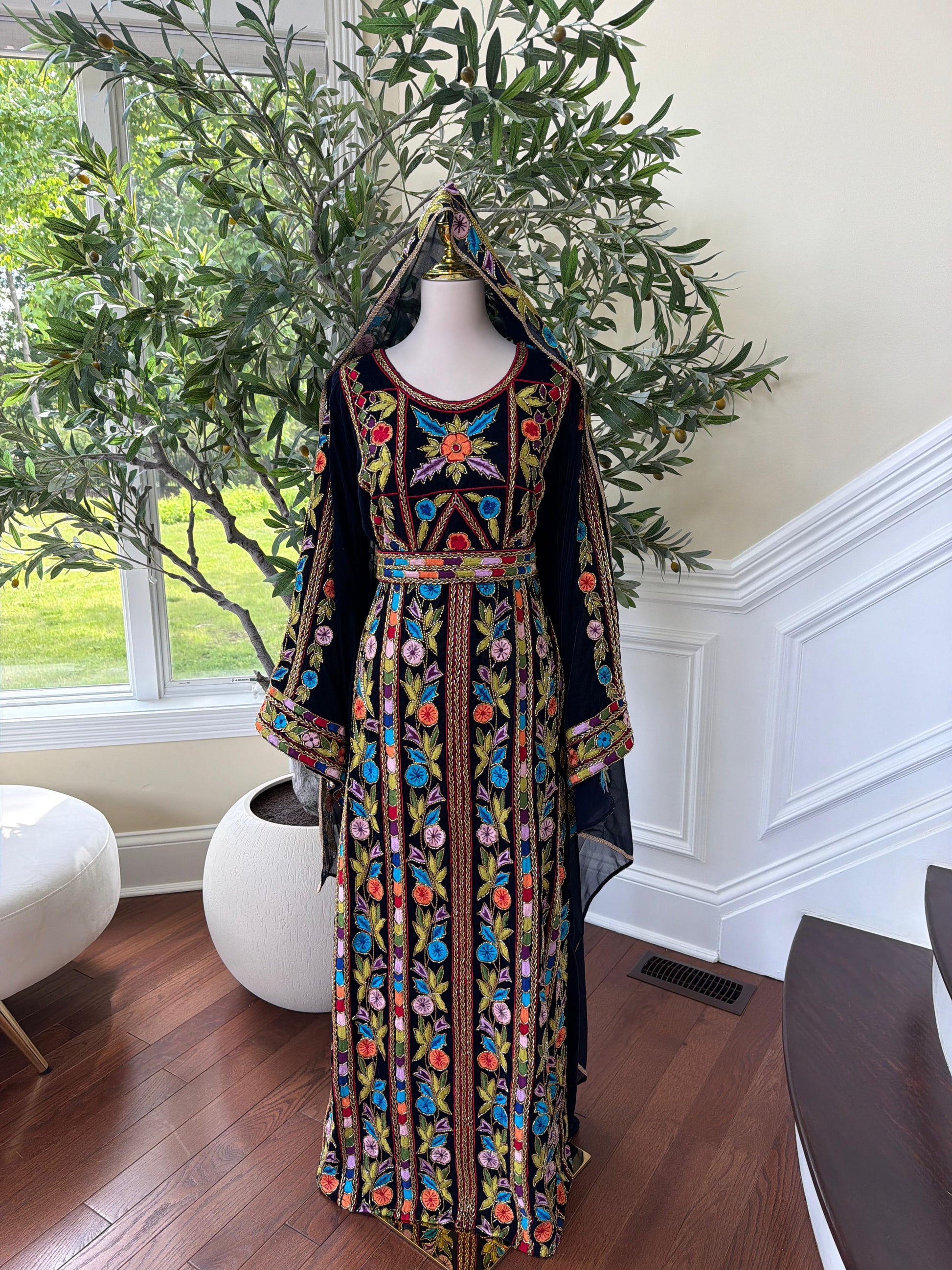 Black Beaded Stone Embroidered Thobe