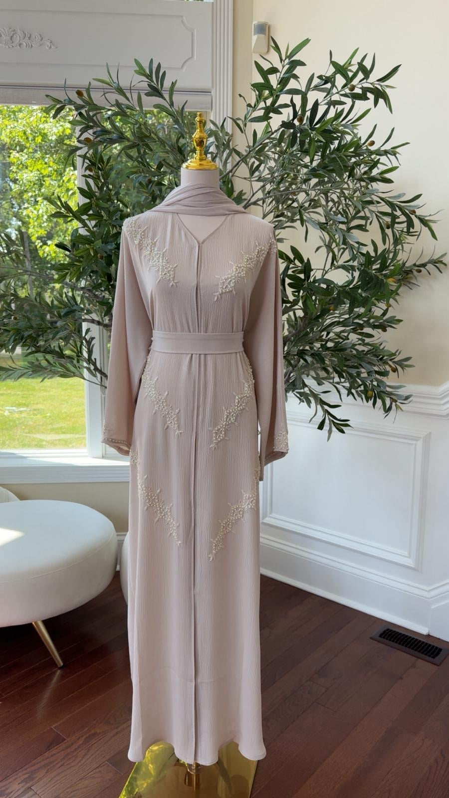 Cream Luxury Vine Abaya