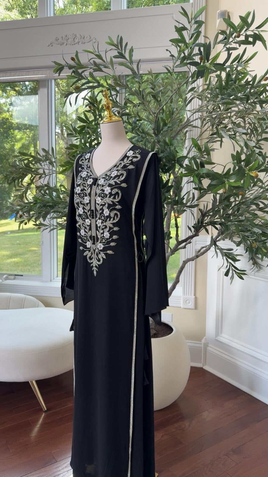 Luxury Black Kaftan with Intricate Silver Detailing