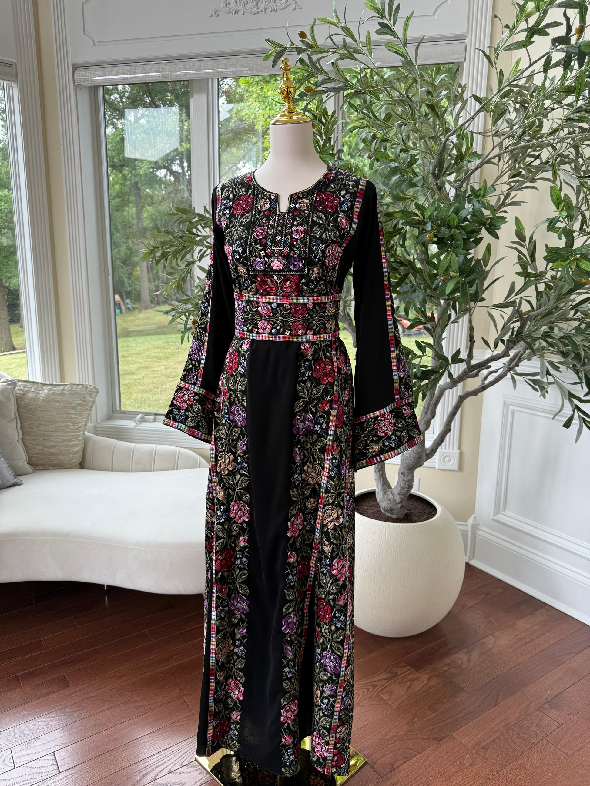 Tatreez Black Floral Beaded Thobe