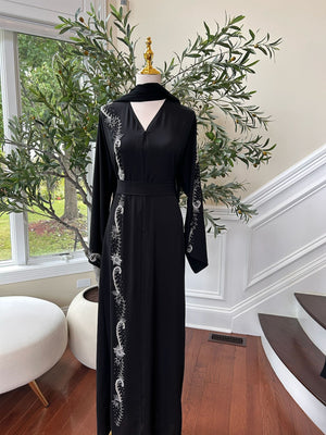 Black White Elegance Charm Abaya