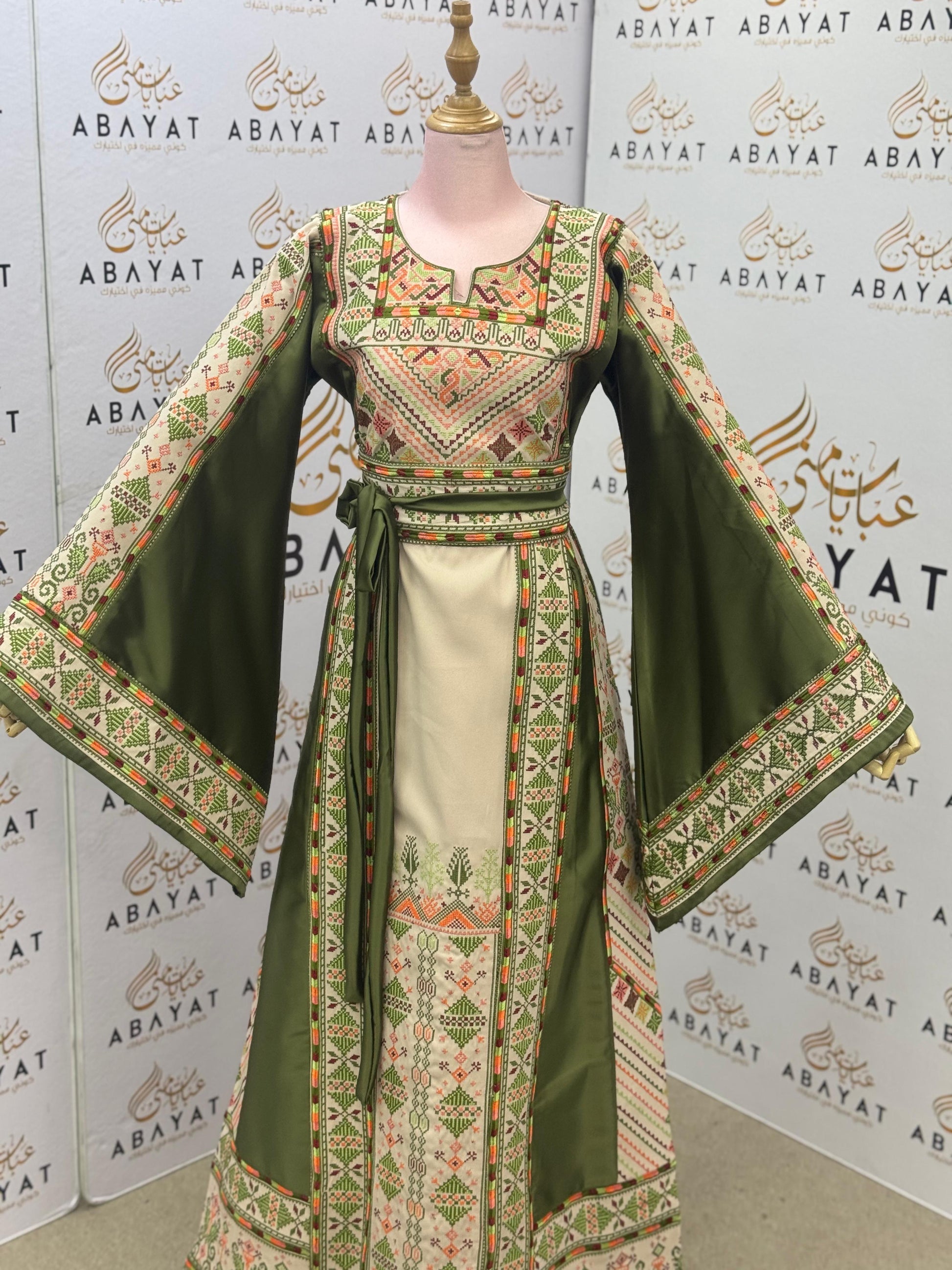 Classic Olive & Cream Traditional Embroidery Thobe