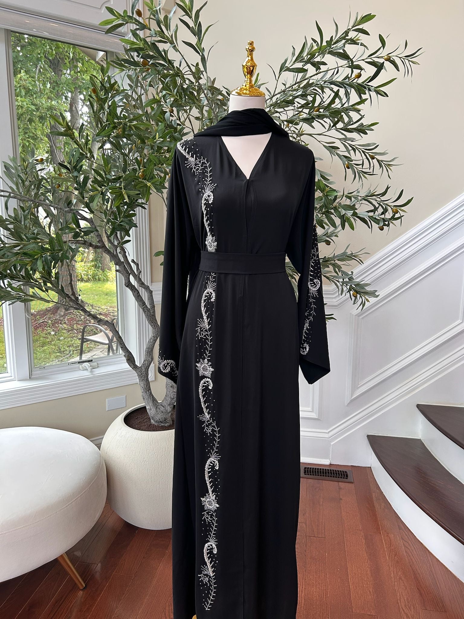 Black White Elegance Charm Abaya