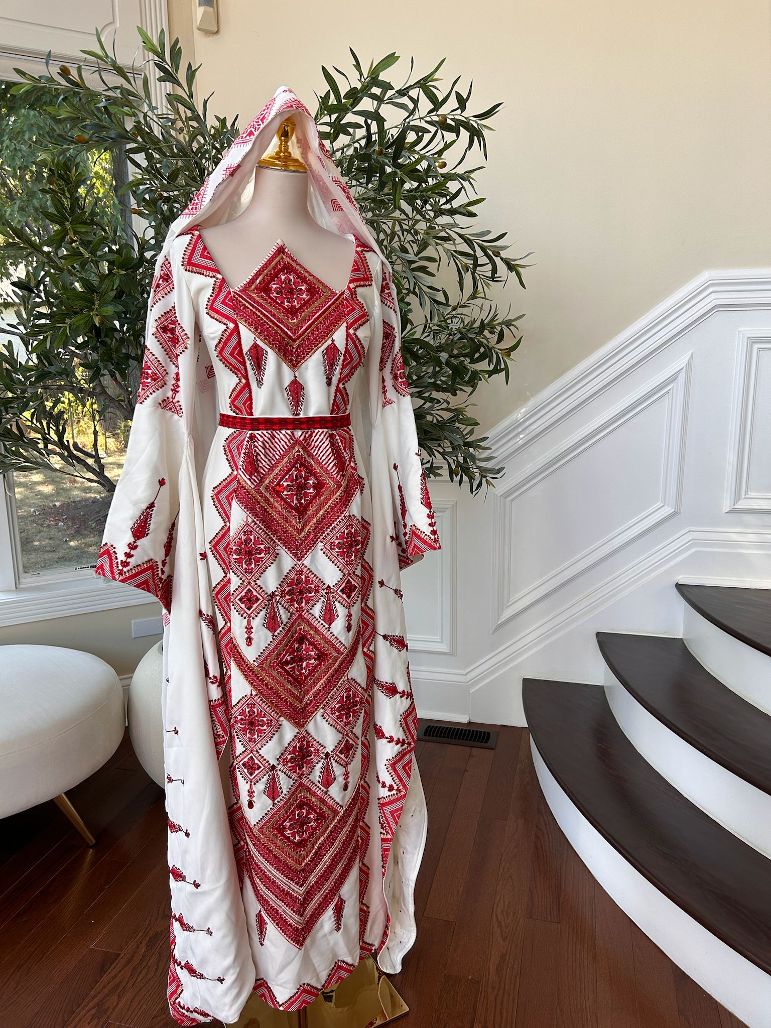 White Elegance Red Tatreez Thobe Dress / Khirka Shal included