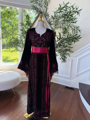 Velvet Green Embroidery Tatreez Thobe