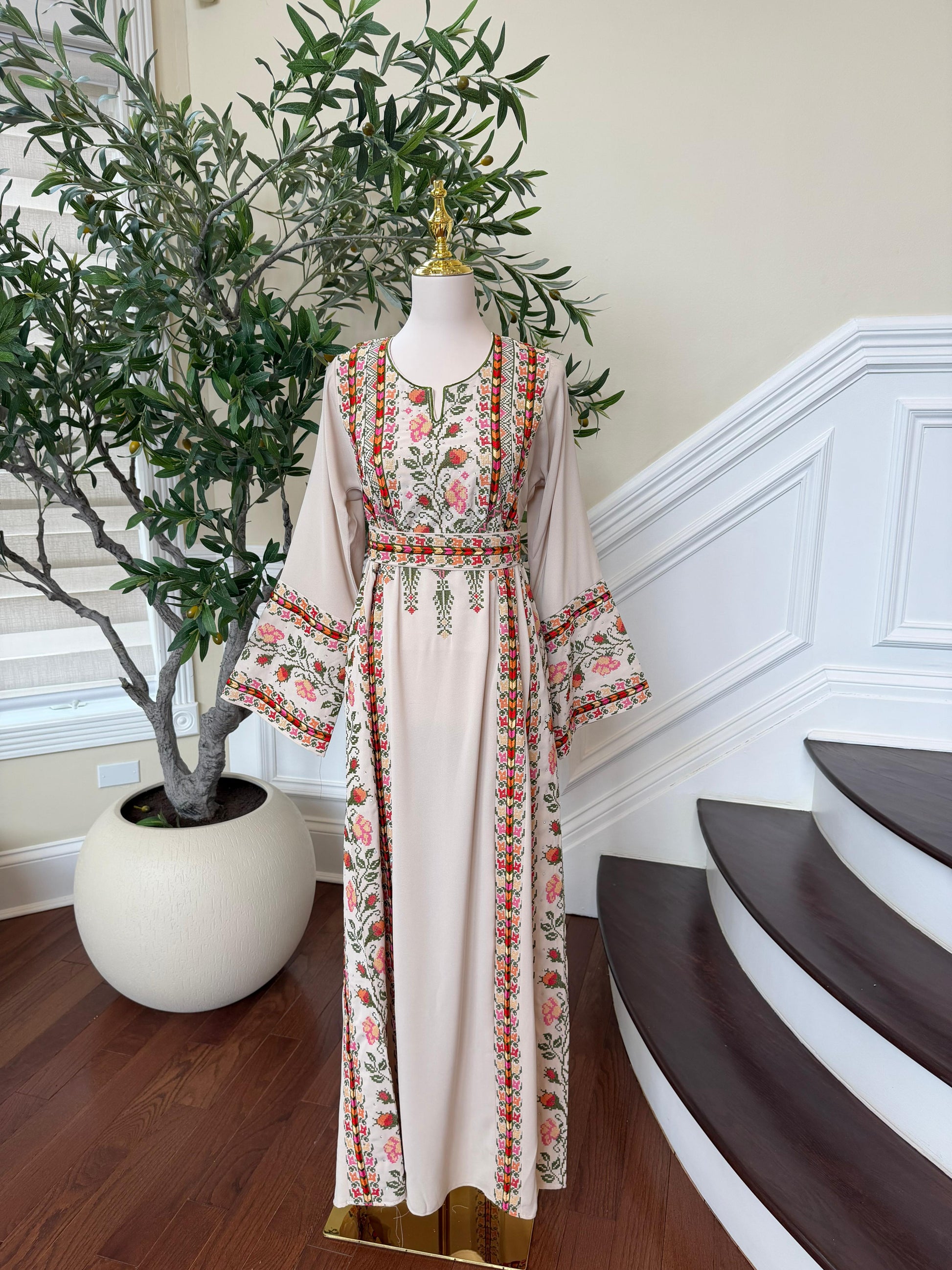 Cream Embroidery Tatreez Thobe