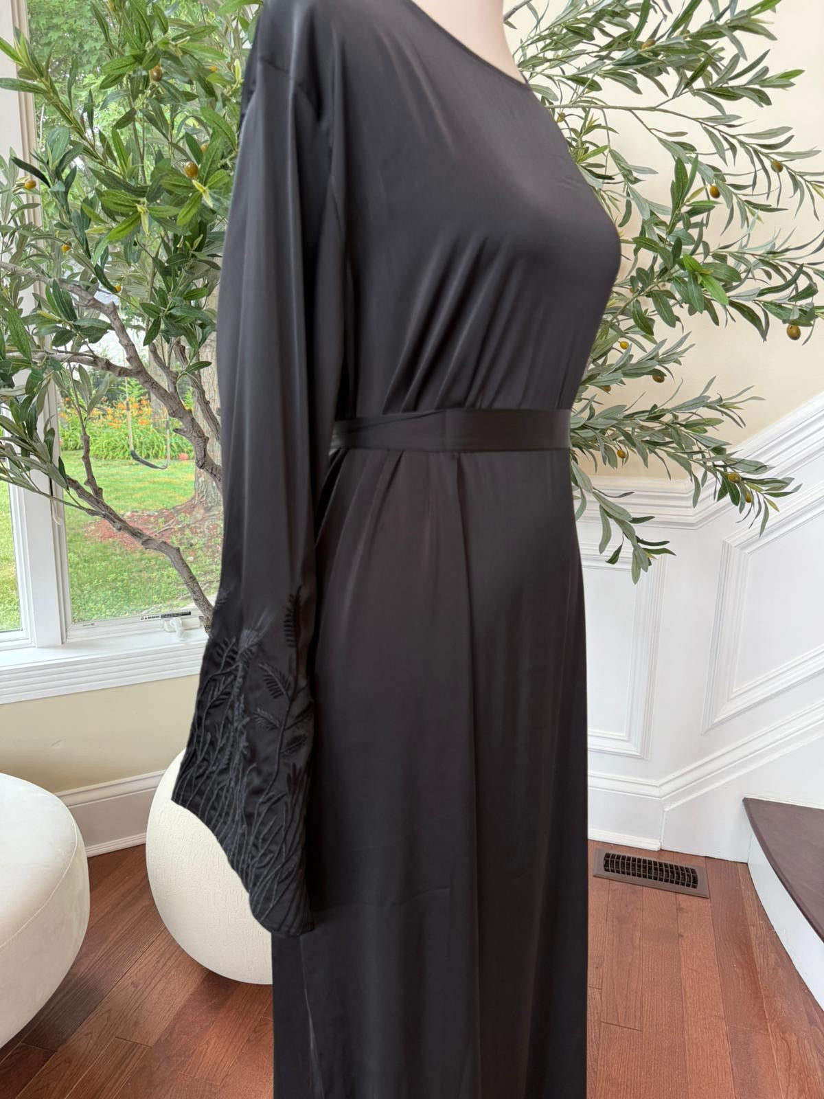 Black Floral Sleeve Abaya