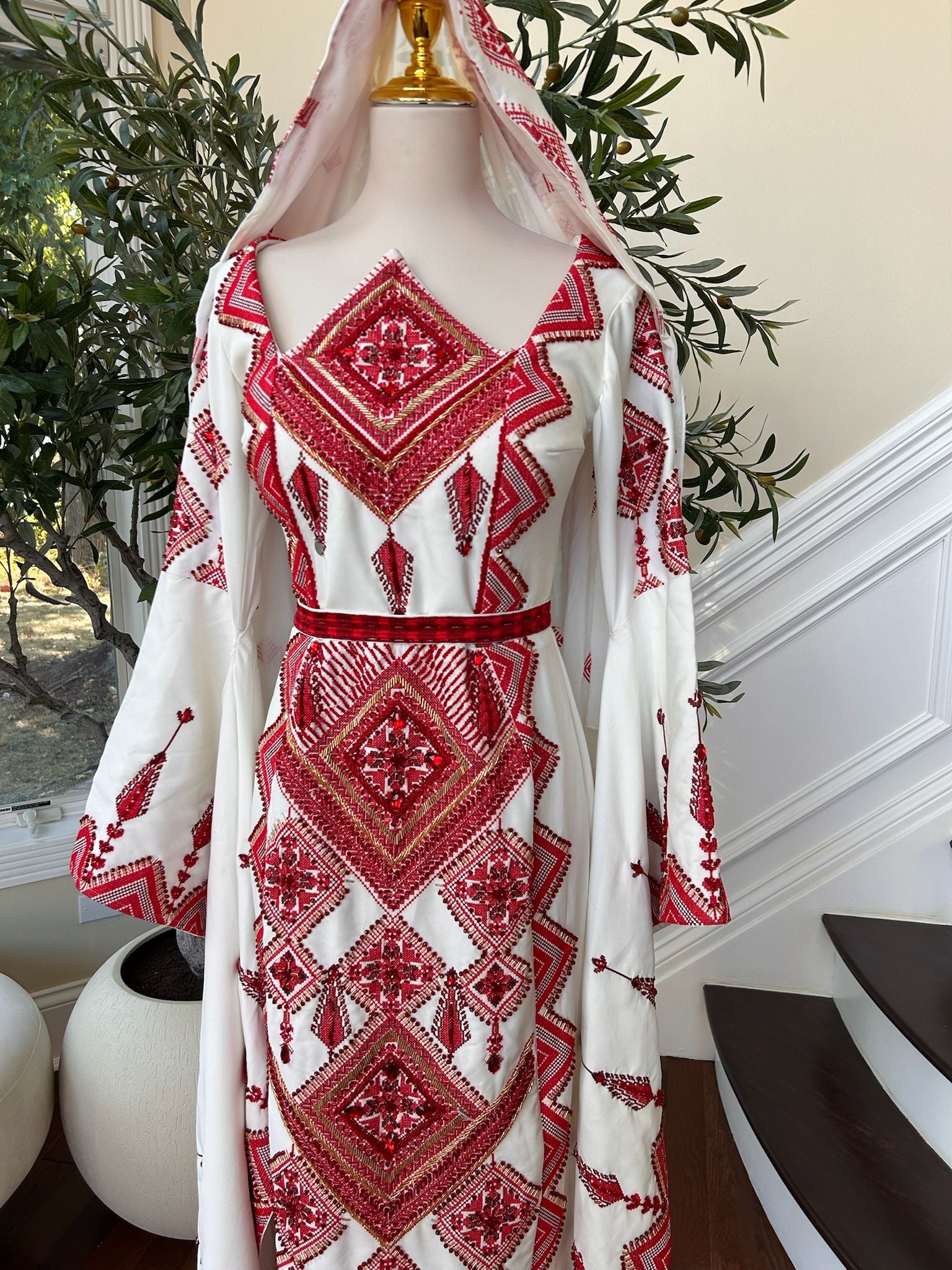 White Elegance Red Tatreez Thobe Dress / Khirka Shal included