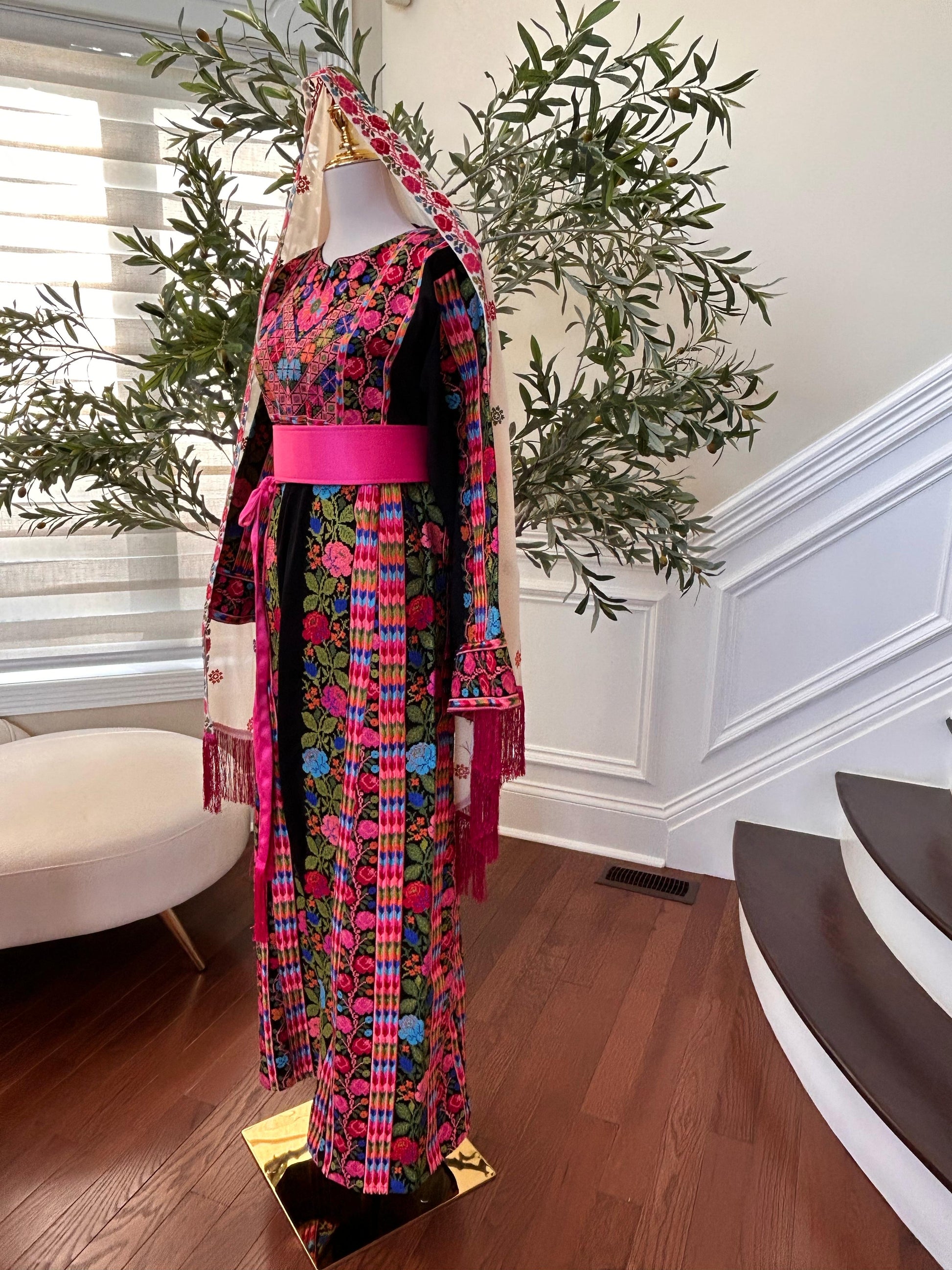 Black Floral Embroidered Tatreez Pink Thobe