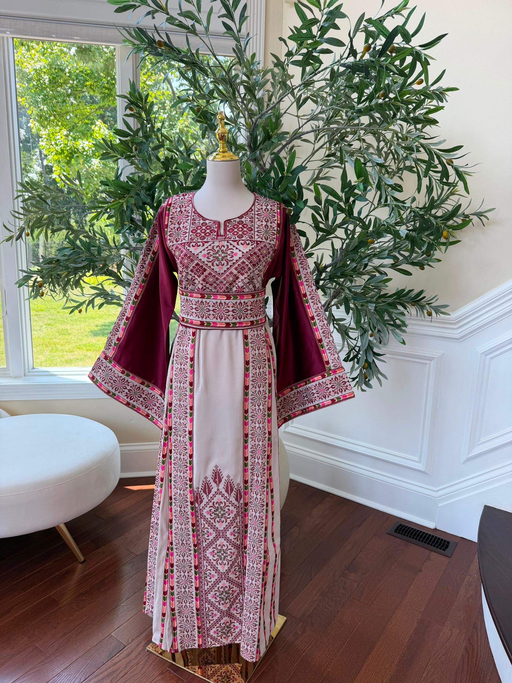 Cream Embroidery Tatreez Red Thobe