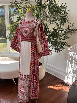 Cream Itamin Tatreez Red Elegance Thobe