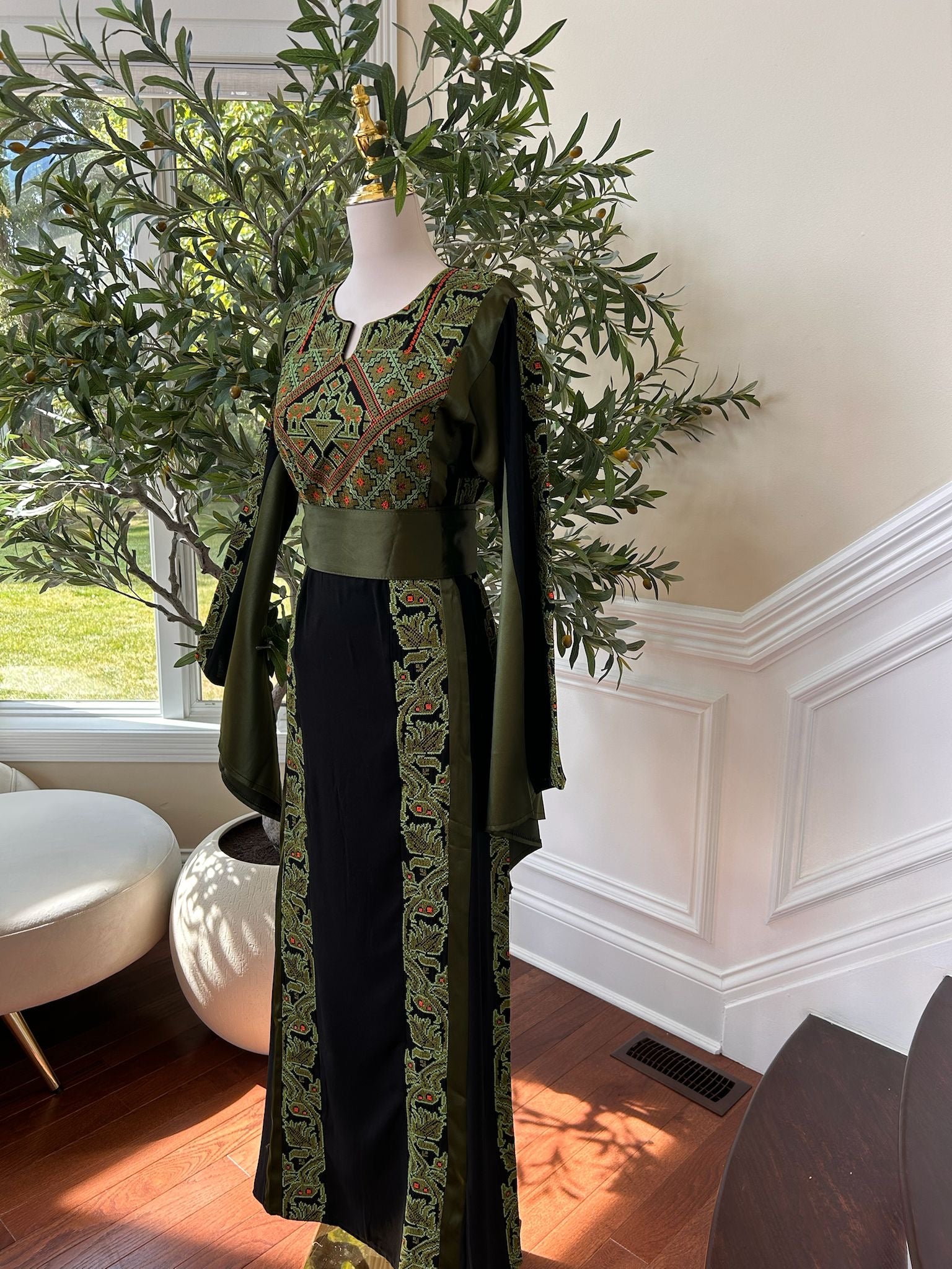 Black Embroidery Tatreez Green Thobe