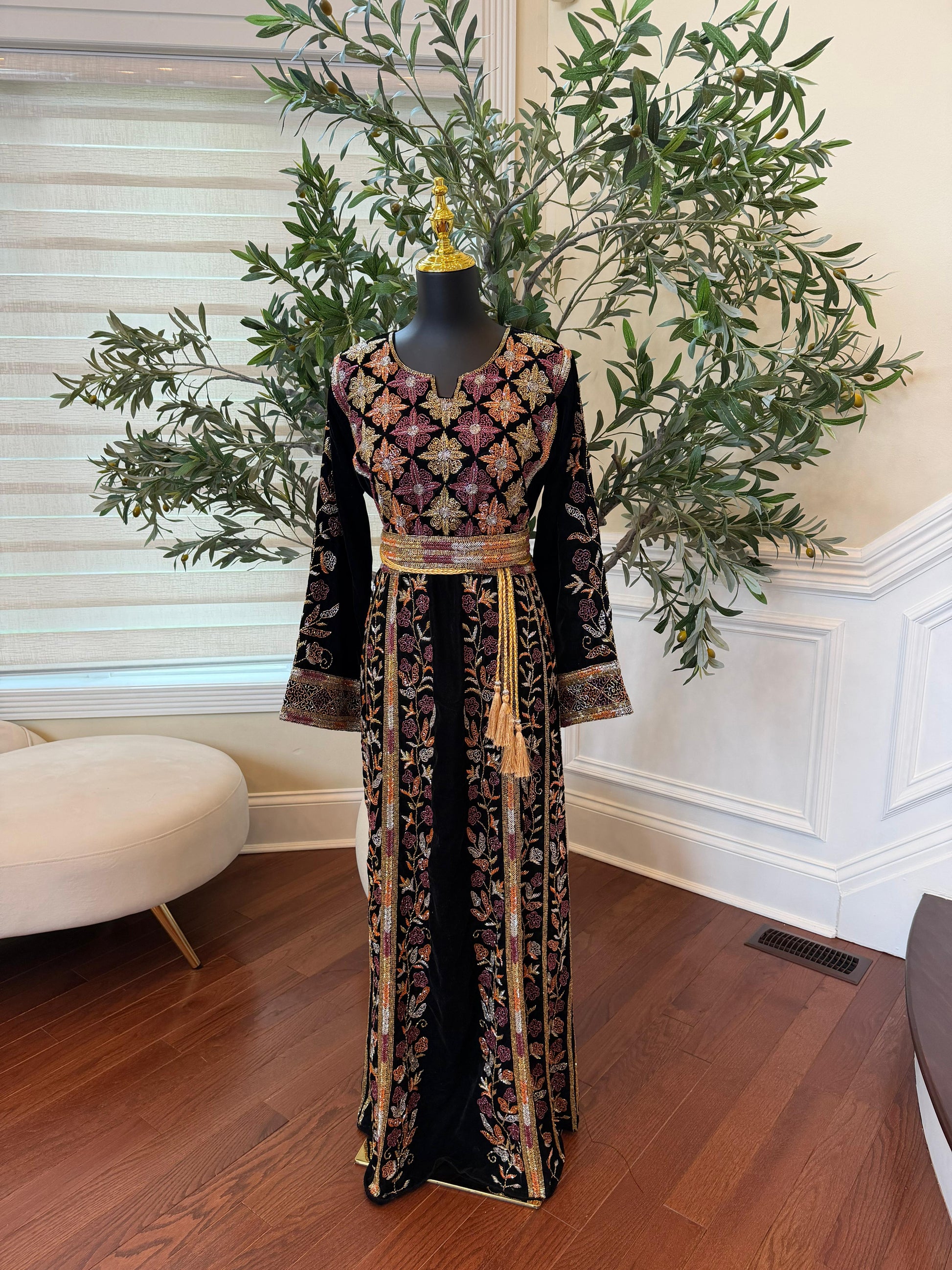 Beaded Stone Floral Elegance Thobe