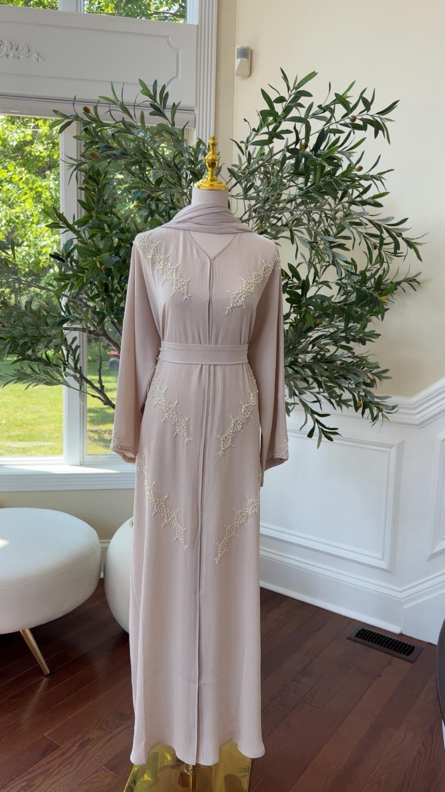 Cream Luxury Vine Abaya
