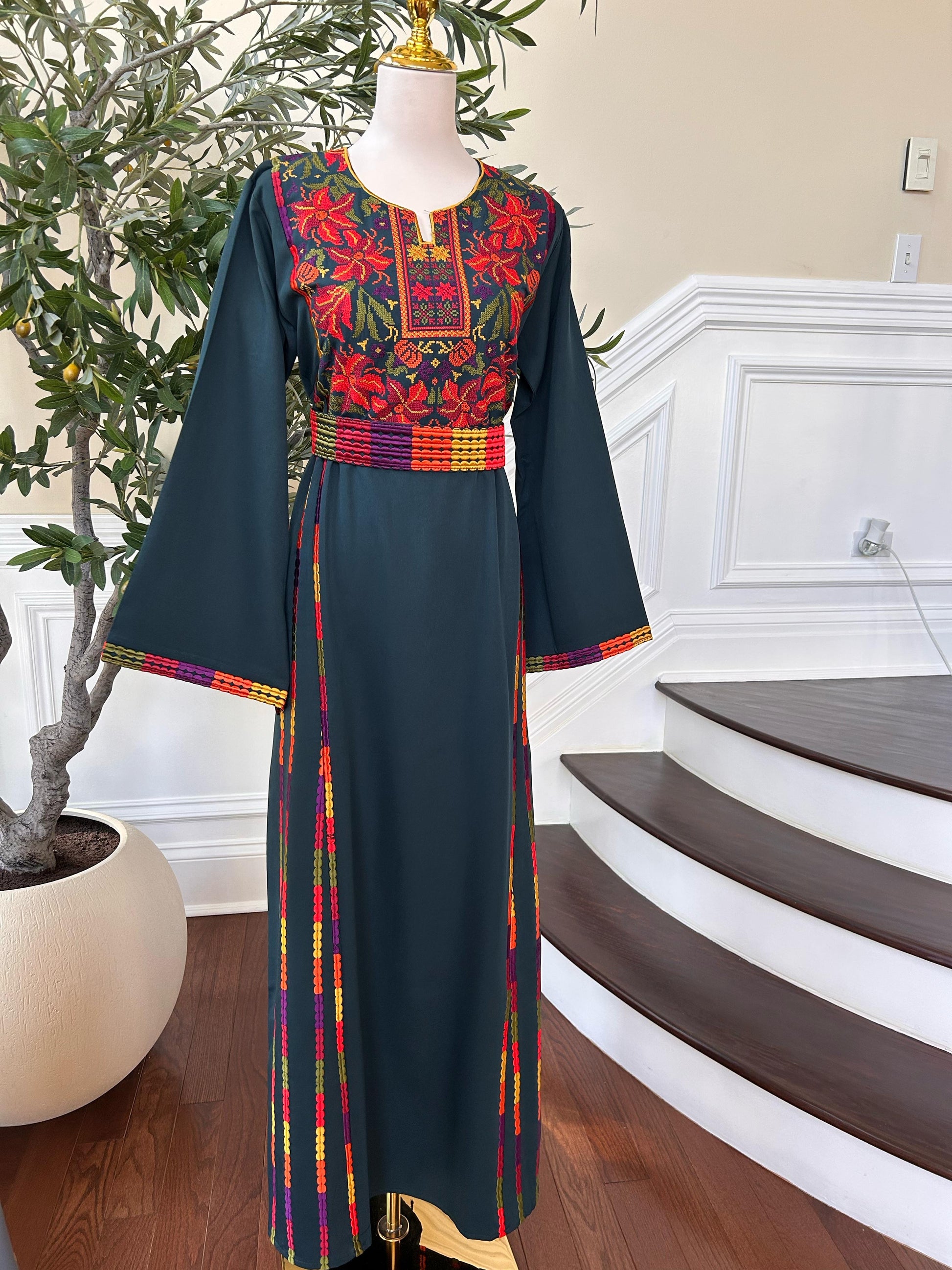 Emerald Green Embroidery Tatreez Thobe